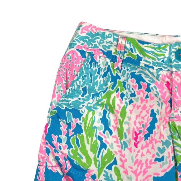 Lilly Pulitzer Callahan shorts 5” inseam Size 2 Lets Cha Cha print - Picture 2 of 6